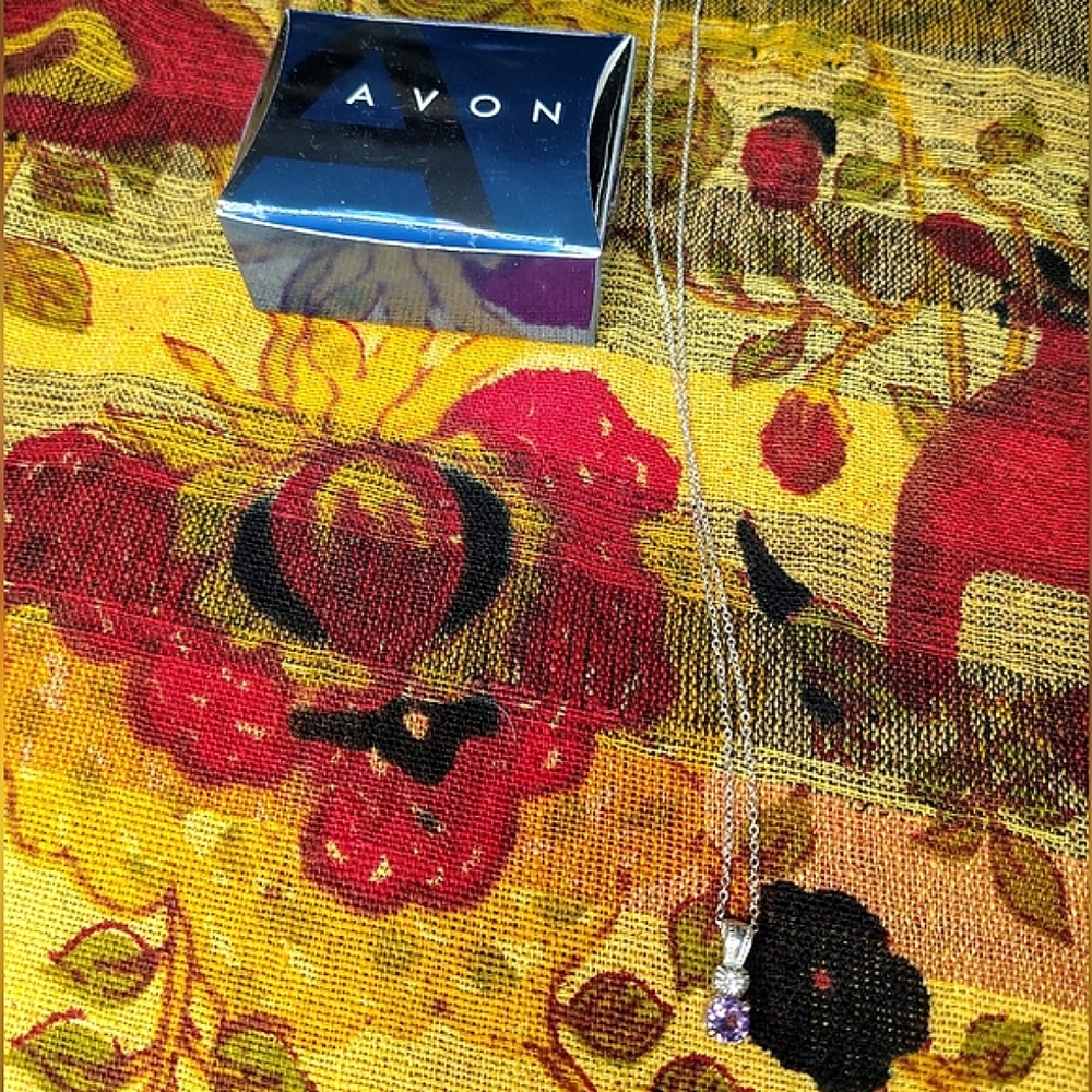 AVON 2005  Sterling Silver Amethyst w CZ accents Pendant And Necklace With Box - Picture 2 of 10